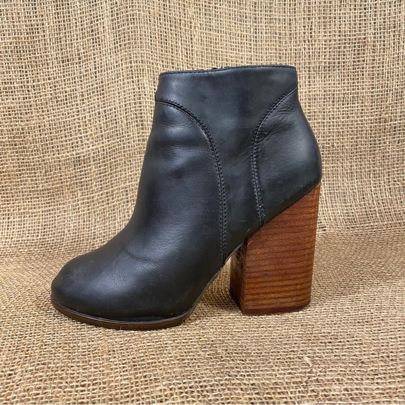 Jeffrey Campbell Boots Bootie Hanger Ankle Gray Leather Stack Heel Sz 6.5 M - Picture 3 of 11